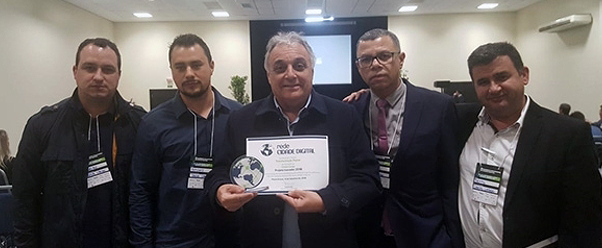 Prefeito de Campo Largo é premiado pela inovação digital na gestão pública