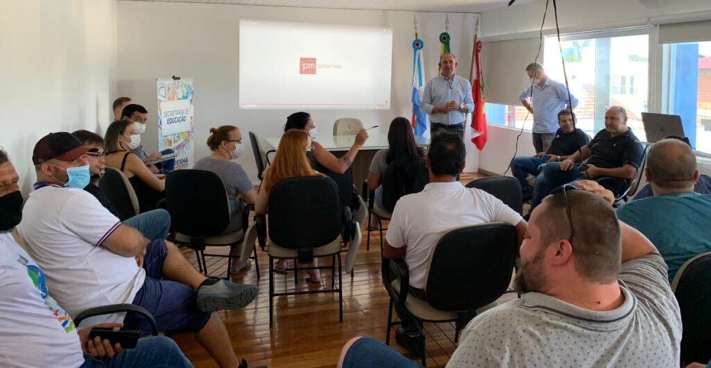 Prefeitura de Penha implanta tecnologia IPM atendimento pela Internet aos cidadãos