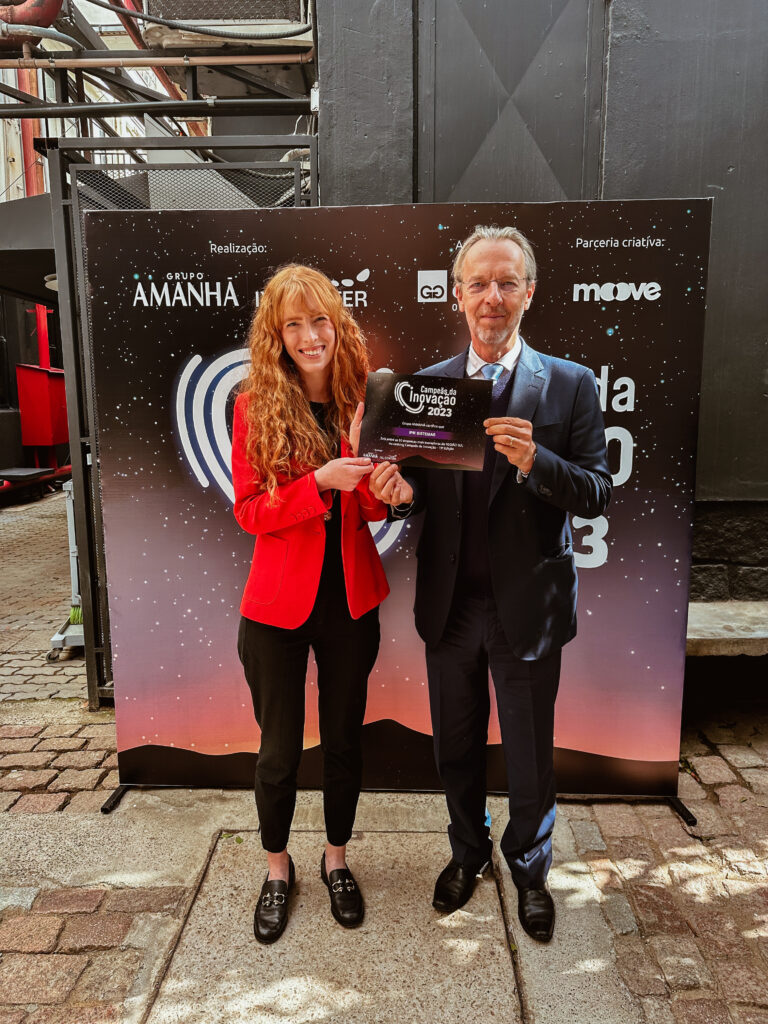 Aldo Mees, CEO e Fundador da IPM, e Lúcia Mees, Gerente de Tecnologia e Inovação, estiveram presentes em Porto Alegre para receber o prêmio Campeãs da Inovação. 