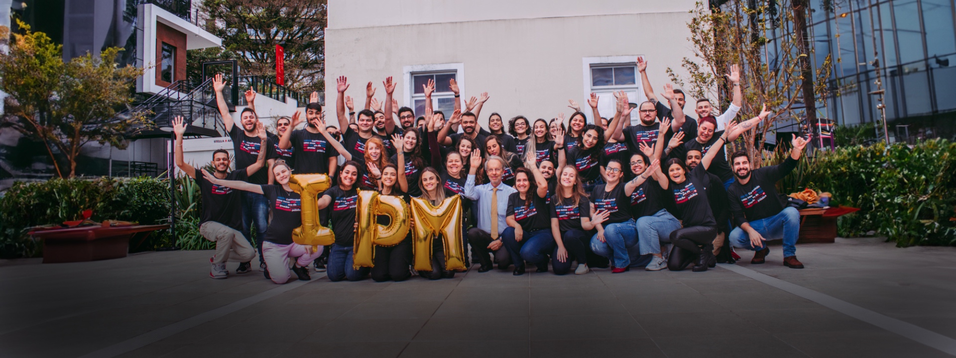 Time da IPM Sistemas reunido na Sede em Florianópolis, SC